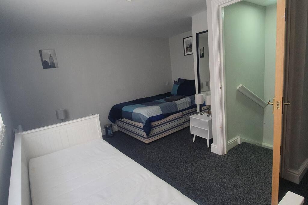 1 Bedroom Flat, Sleeps Up To 5Ppl, City Center Cardiff Exteriér fotografie
